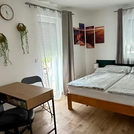 Puzzle Haus Apartment
